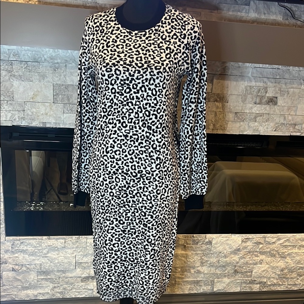 NWT Ann Taylor Black and White Leopard Print Long Sleeve Sheath Dress size XS